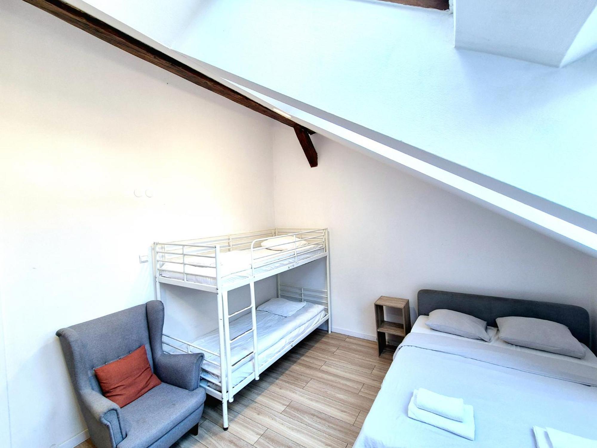Pini Hostel - Przytulne Pokoje W Centrum Krakowa Eksteriør billede