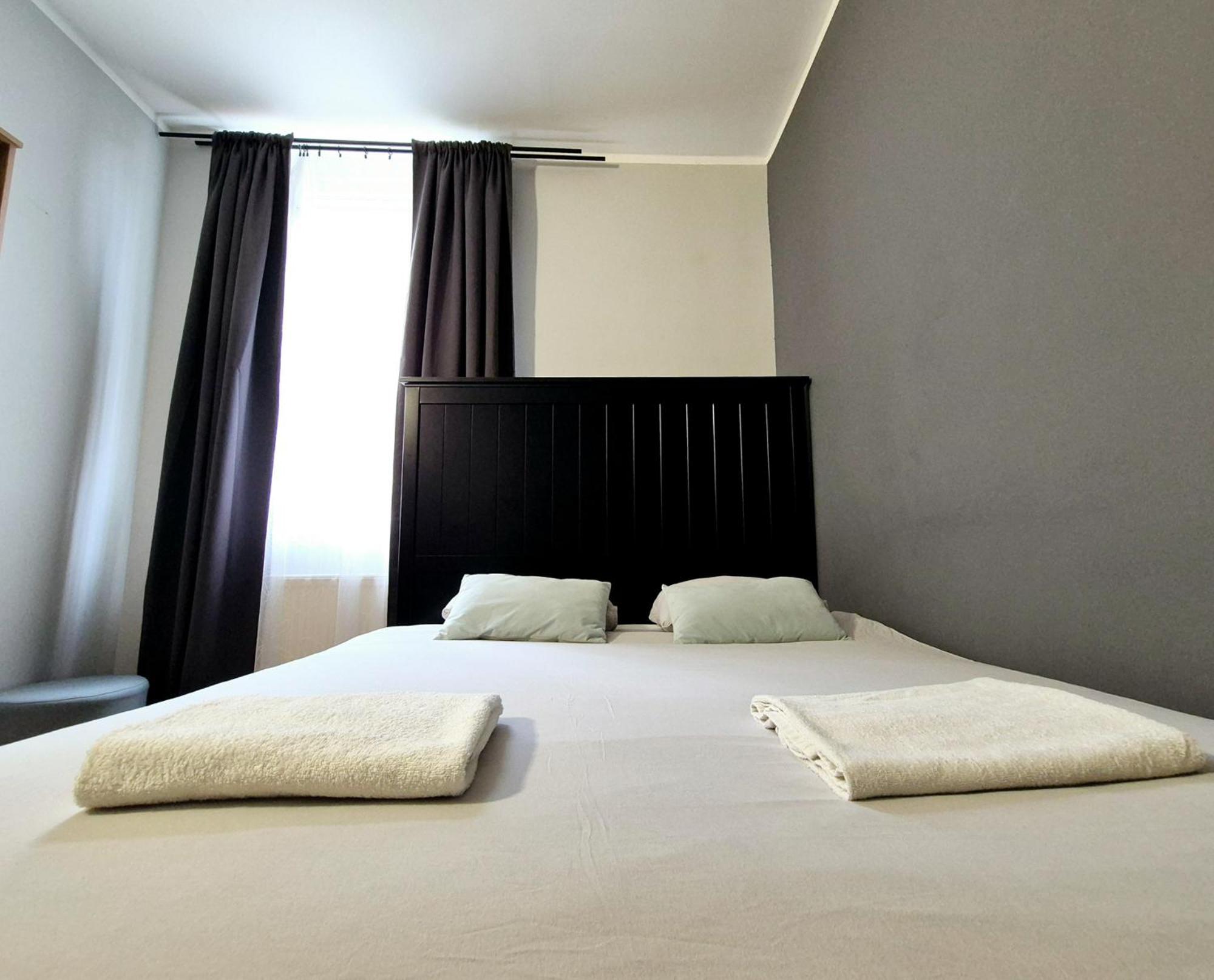 Pini Hostel - Przytulne Pokoje W Centrum Krakowa Eksteriør billede