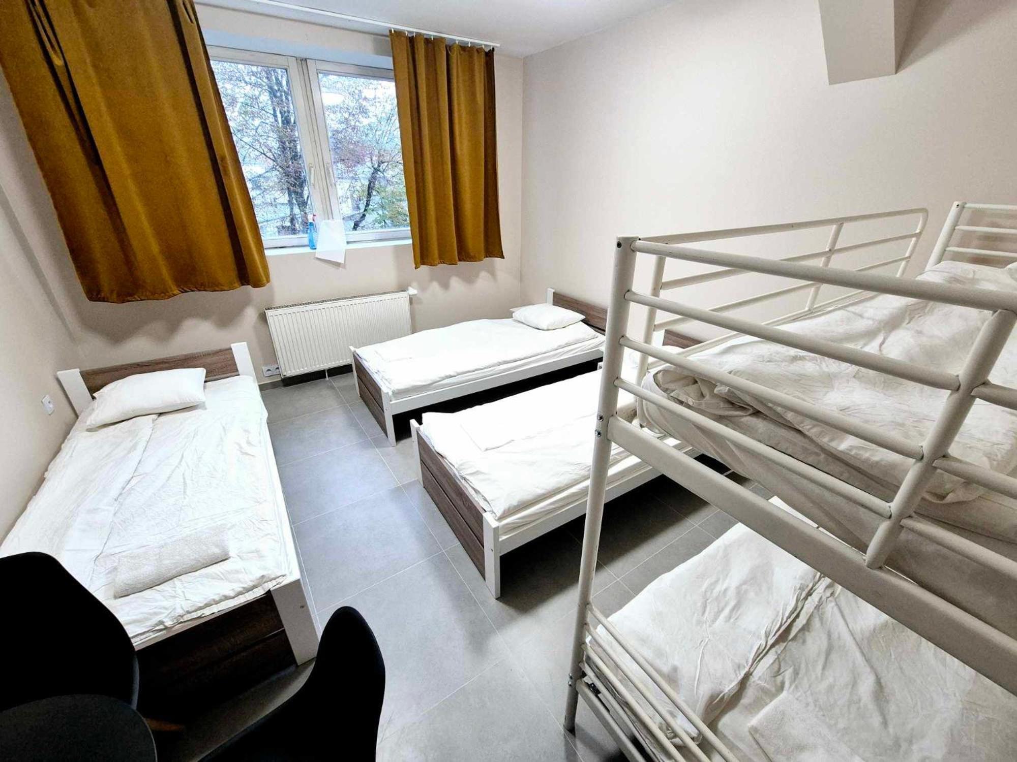Pini Hostel - Przytulne Pokoje W Centrum Krakowa Eksteriør billede